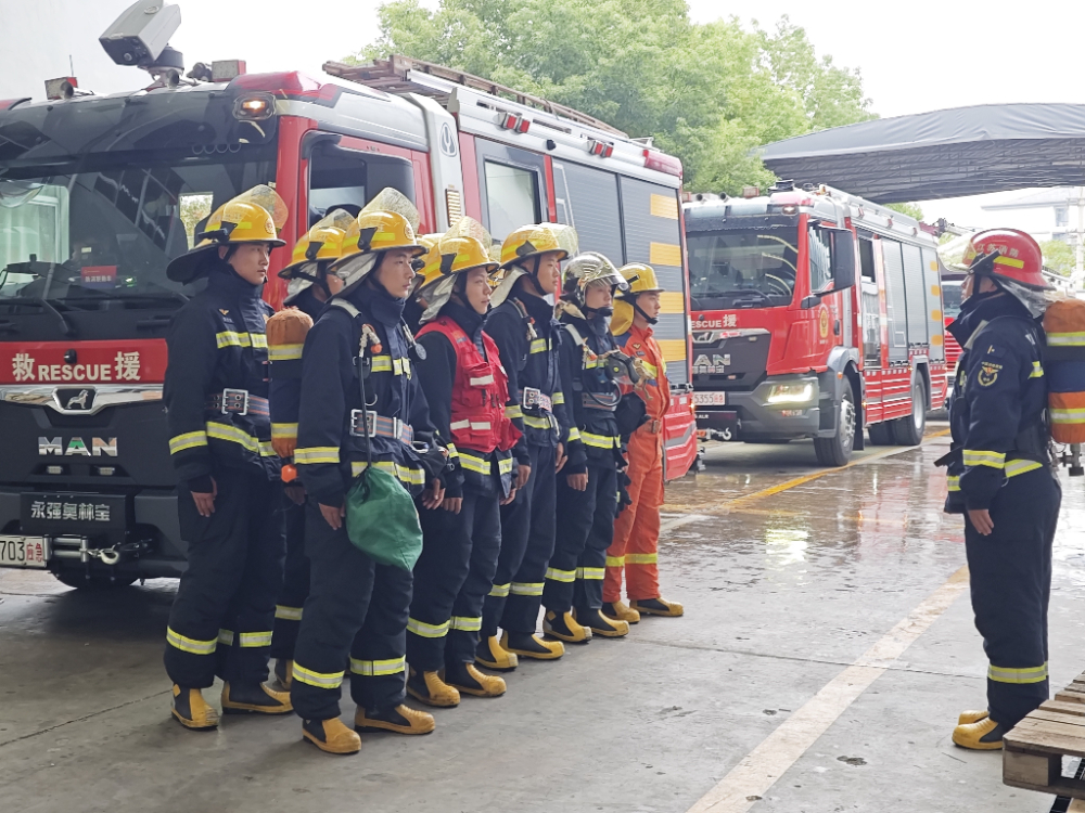 常州市消防队莅临我司开展消防演练活动